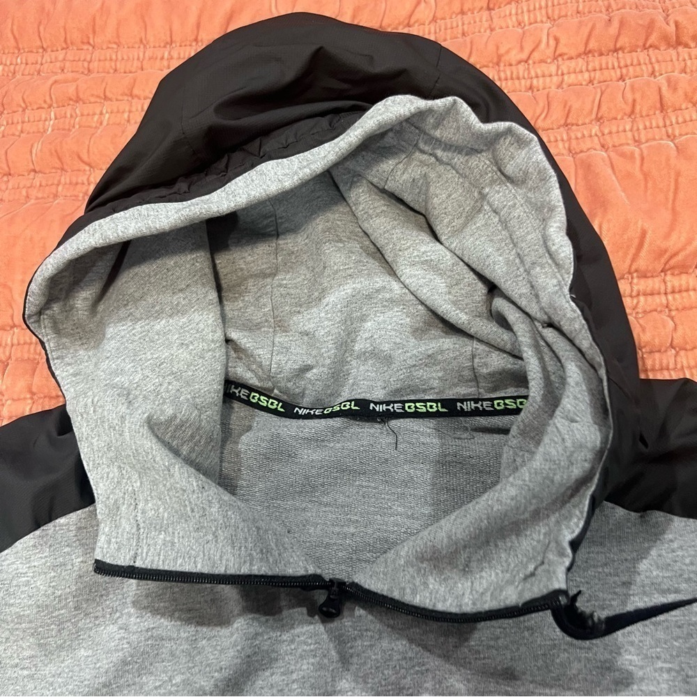 Nike Gray and Black Giants Hoodie - Picture 5 of 7
